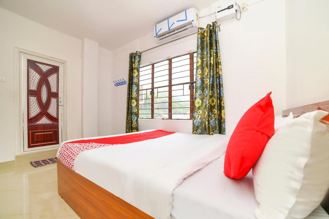 גווהטי Oyo 40893 Hotel Lotus מראה חיצוני תמונה